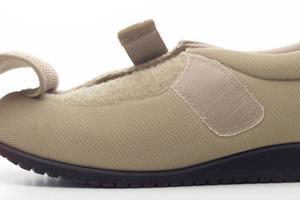 輸入販売店で取り扱うコーチジャケット